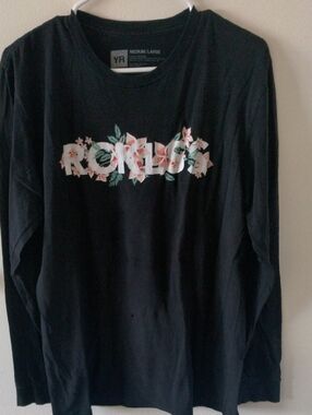 🏷️ PRICE IS FIRM 🏷️🦋WOMENS Y&R SHIRT🦋